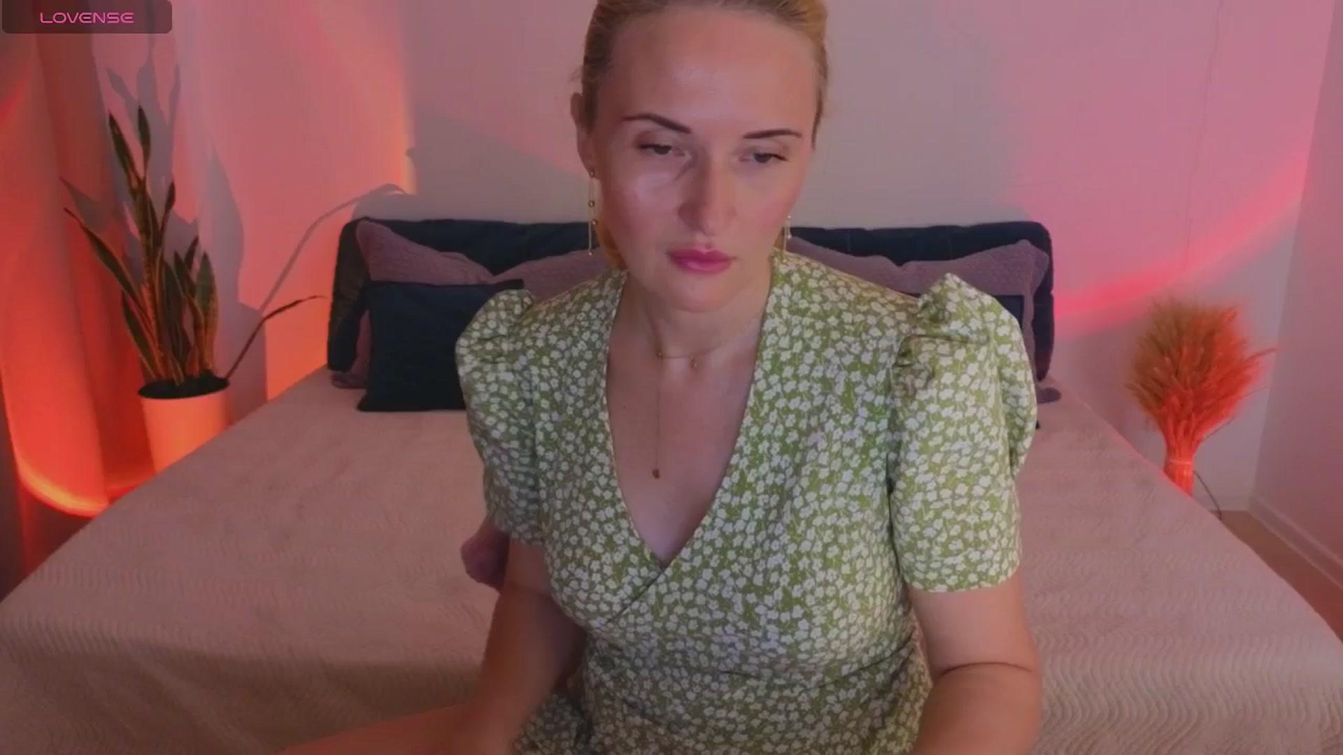 Gallery image thumbnail from AlisssaRose's myfreecams stream on, 07/08/2025, 24:26 image 10 of 20