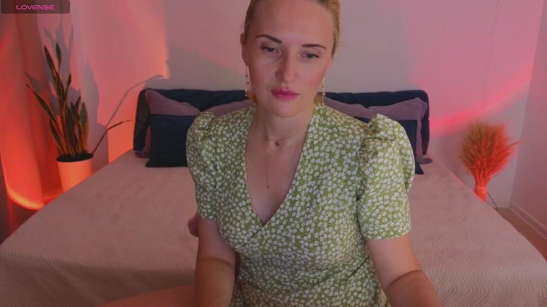 Gallery image thumbnail from AlisssaRose's myfreecams stream on, 07/08/2025, 24:26 image 15 of 20