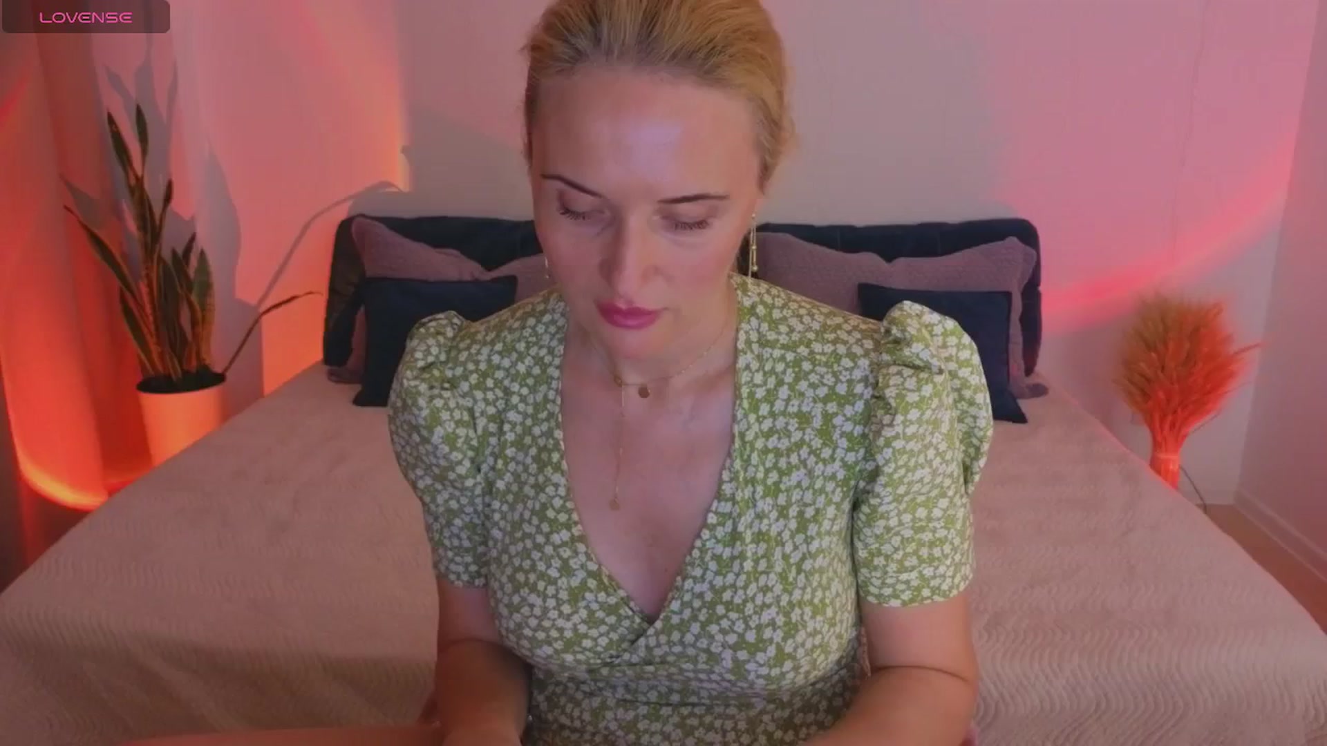 Gallery image thumbnail from AlisssaRose's myfreecams stream on, 07/08/2025, 01:20 image 5 of 20