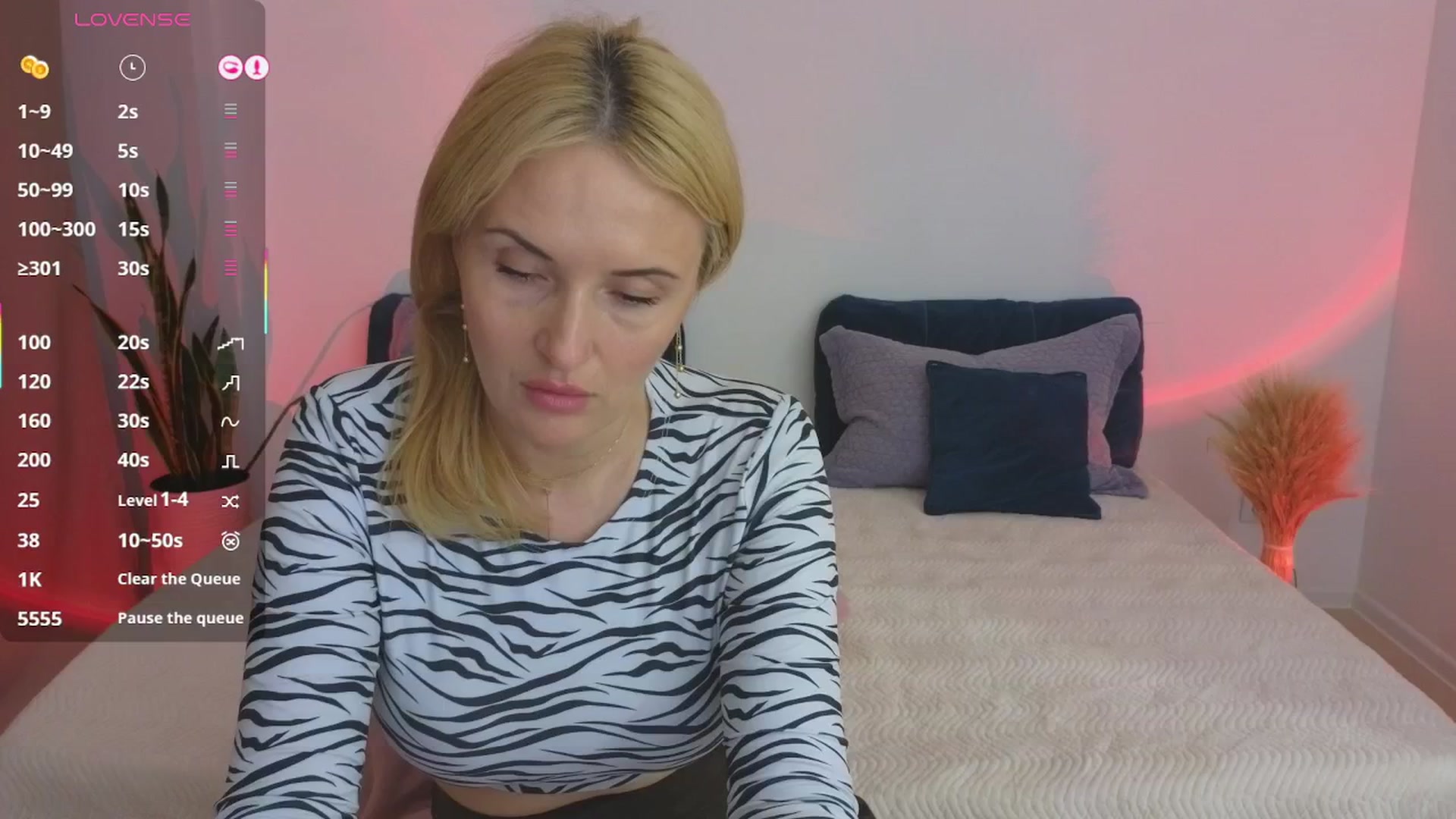 Gallery image thumbnail from AlisssaRose's myfreecams stream on, 07/10/2025, 24:40 image 18 of 20