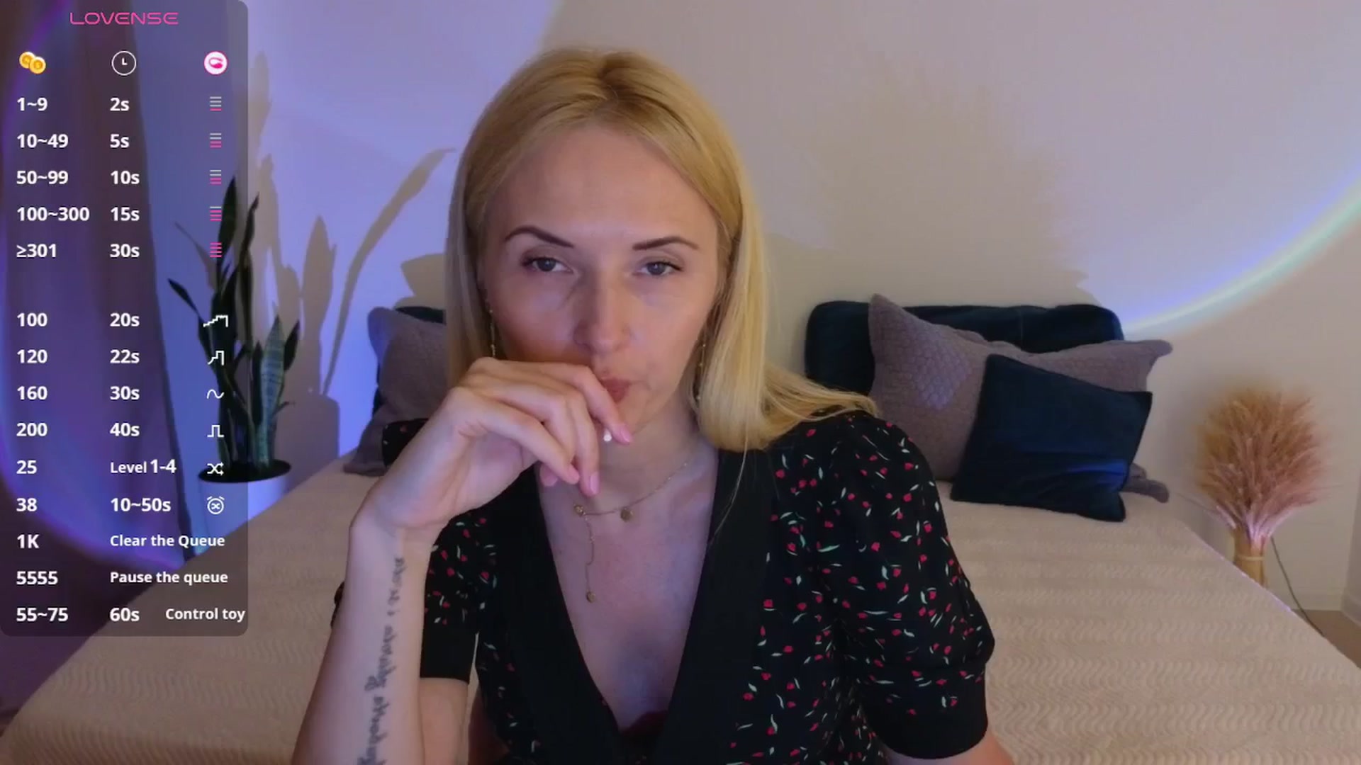 Gallery image thumbnail from AlisssaRose's myfreecams stream on, 07/18/2025, 21:18 image 9 of 20