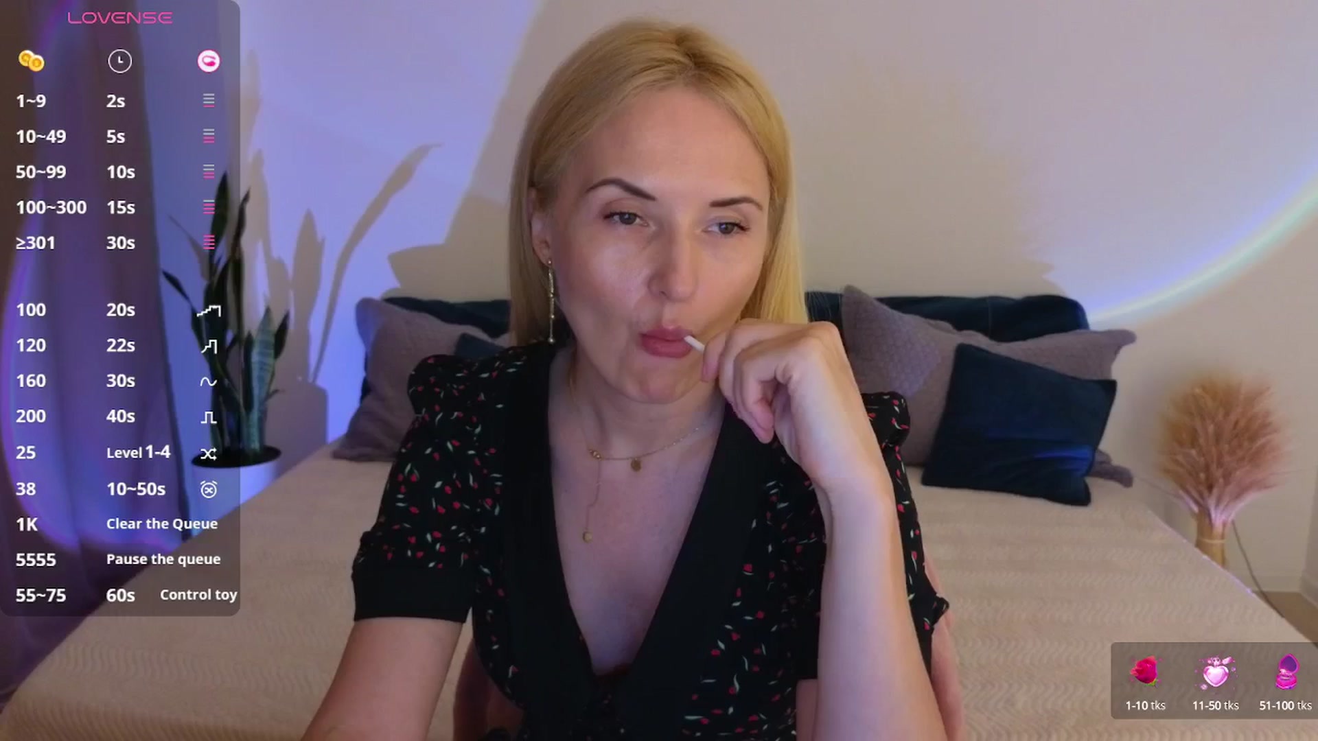 Gallery image thumbnail from AlisssaRose's myfreecams stream on, 07/18/2025, 21:18 image 7 of 20