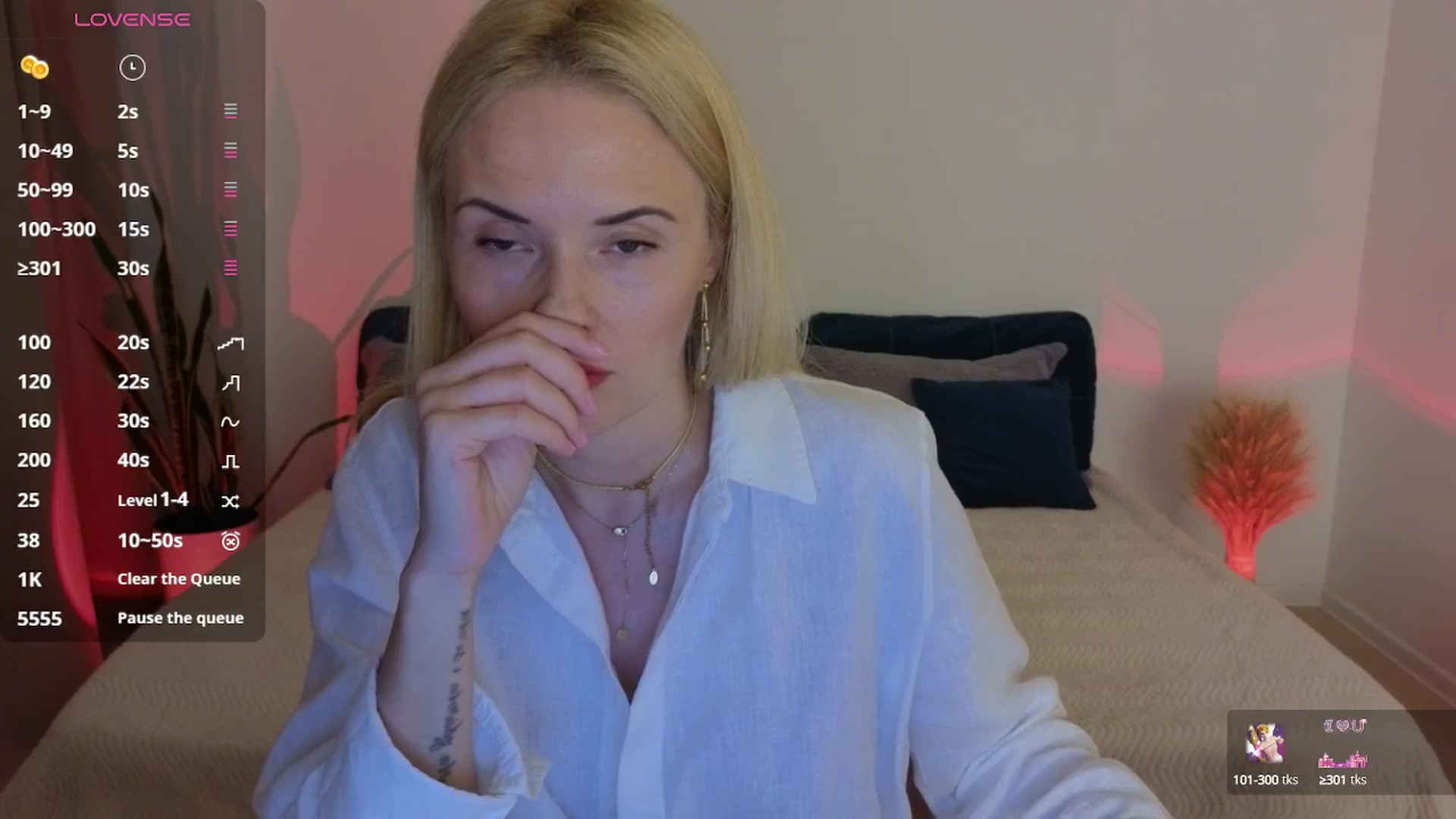 Gallery image thumbnail from AlisssaRose's myfreecams stream on, 07/22/2025, 21:33 image 14 of 20