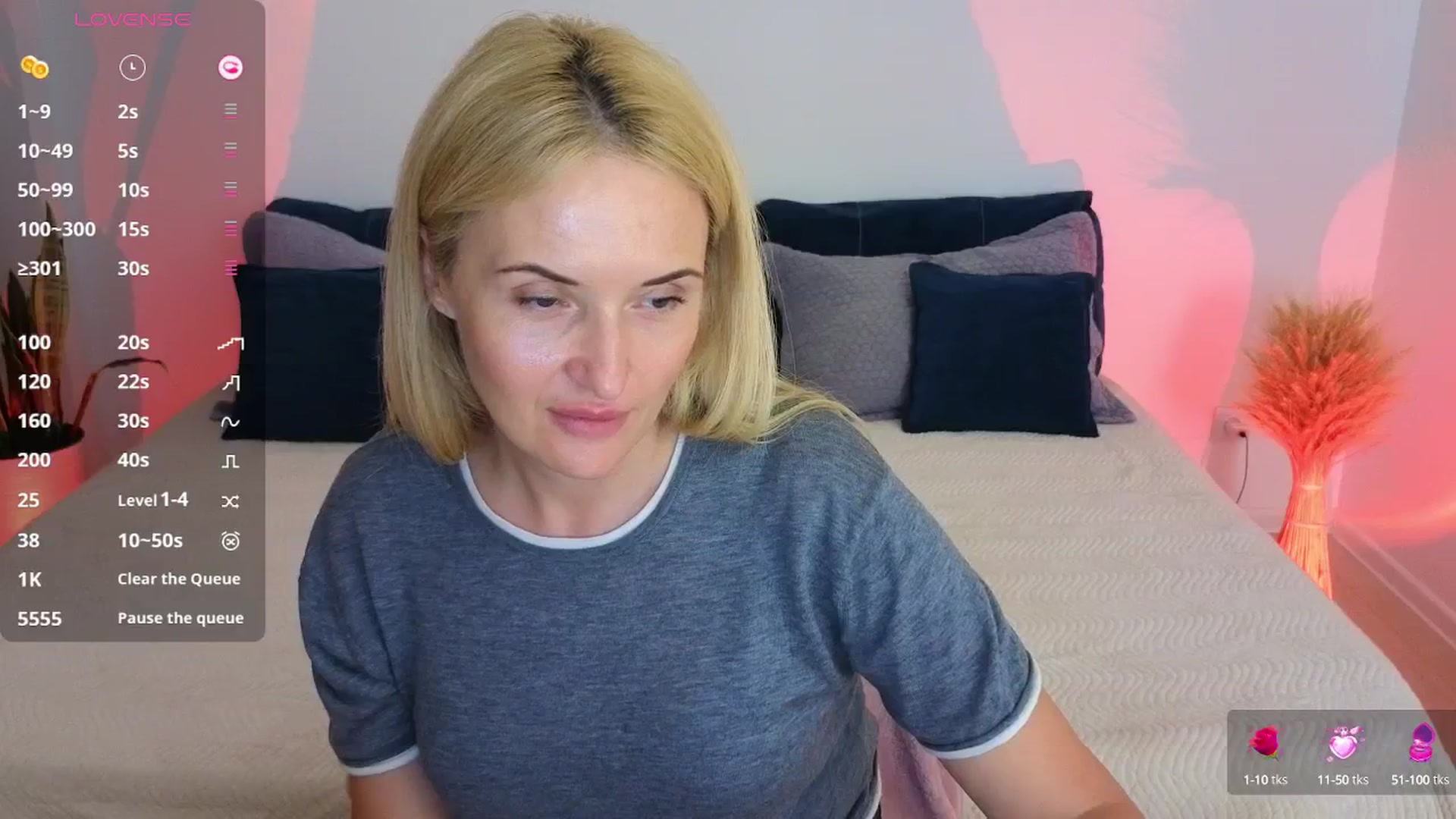 Gallery image thumbnail from AlisssaRose's myfreecams stream on, 08/06/2025, 24:27 image 14 of 20