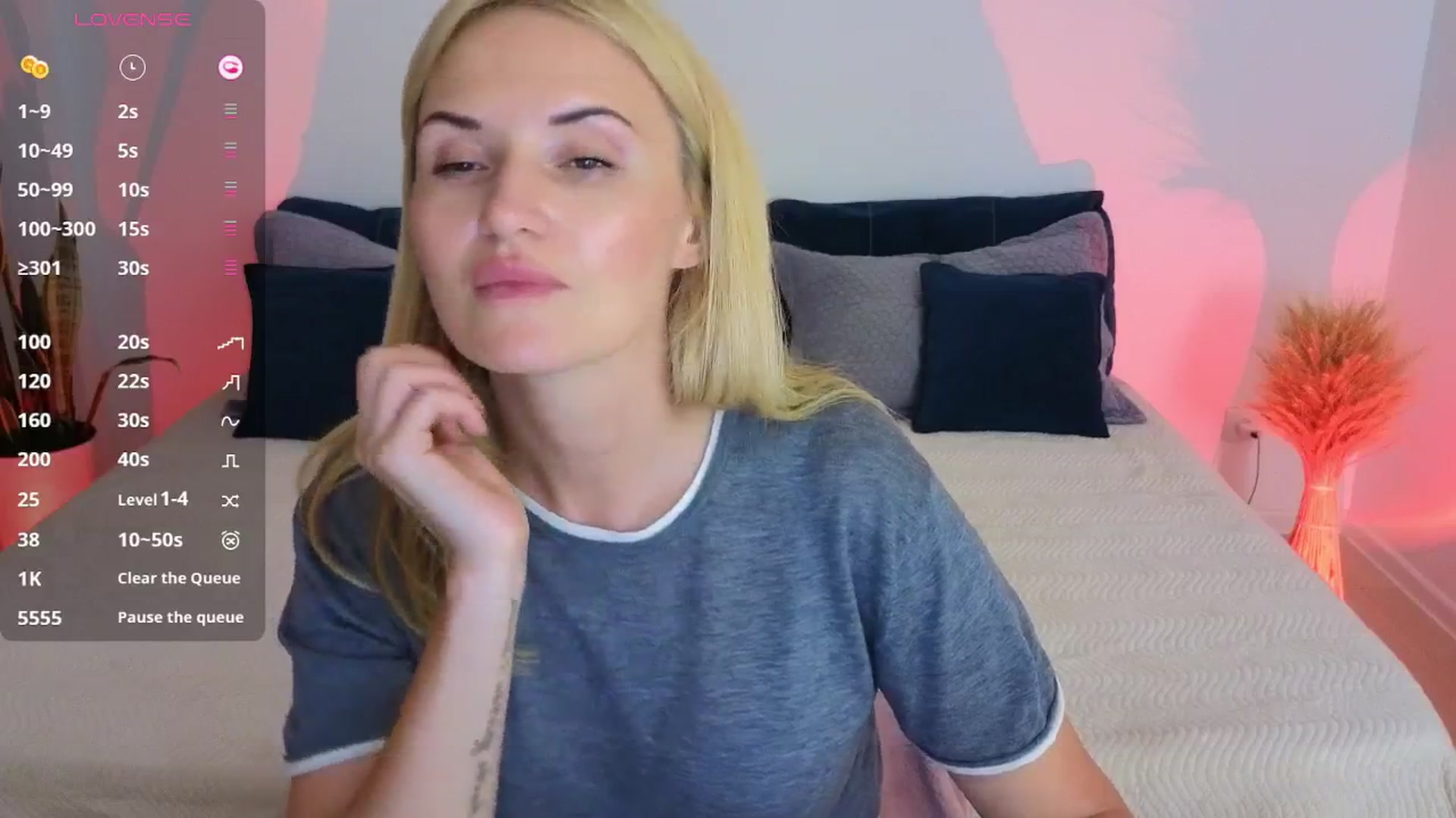 Gallery image thumbnail from AlisssaRose's myfreecams stream on, 08/06/2025, 24:27 image 18 of 20