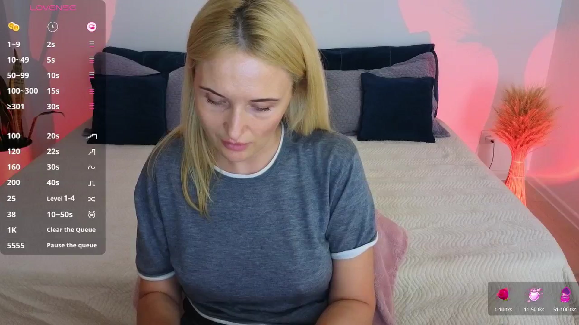 Gallery image thumbnail from AlisssaRose's myfreecams stream on, 08/06/2025, 24:27 image 3 of 20