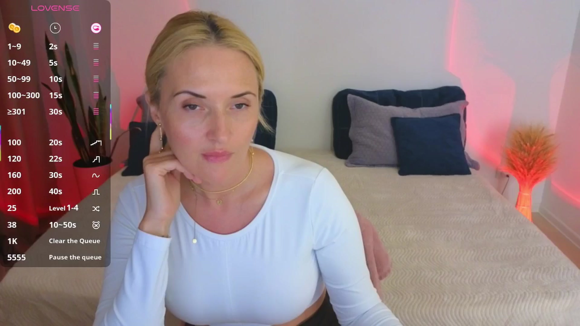 Gallery image thumbnail from AlisssaRose's myfreecams stream on, 08/06/2025, 23:48 image 16 of 20