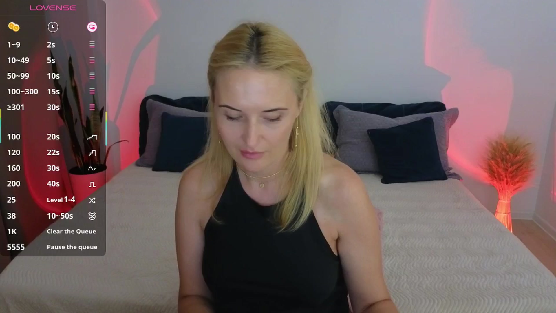 Gallery image thumbnail from AlisssaRose's myfreecams stream on, 08/08/2025, 24:03 image 6 of 20