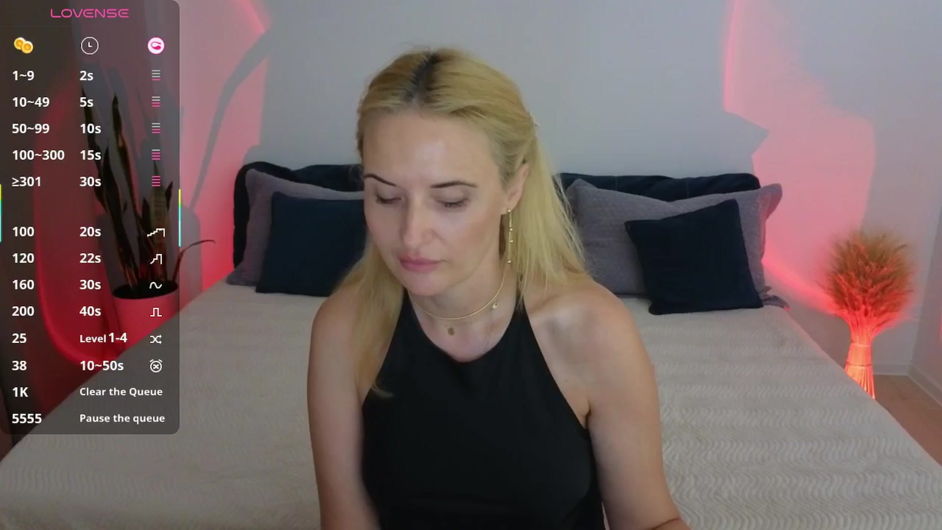 Gallery image thumbnail from AlisssaRose's myfreecams stream on, 08/08/2025, 24:03 image 16 of 20