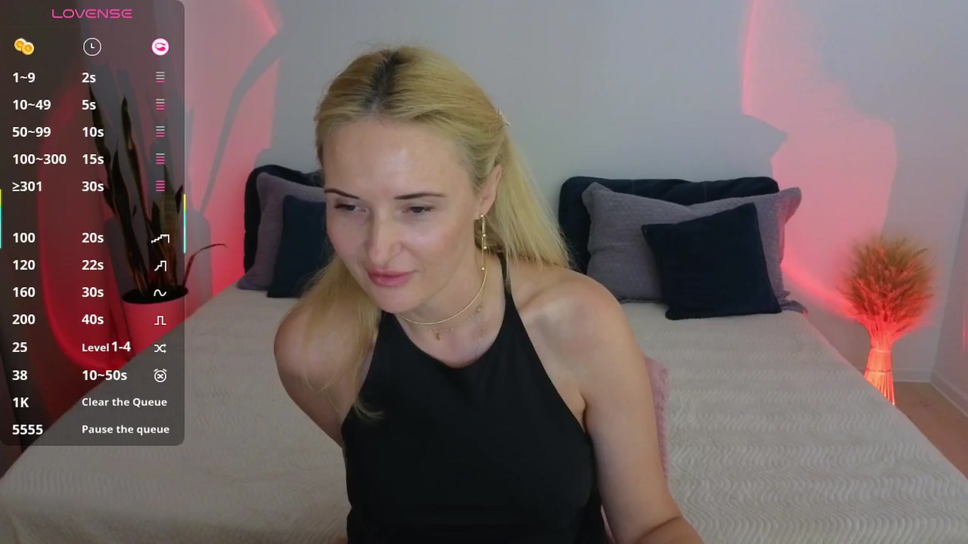 Gallery image thumbnail from AlisssaRose's myfreecams stream on, 08/08/2025, 24:03 image 7 of 20
