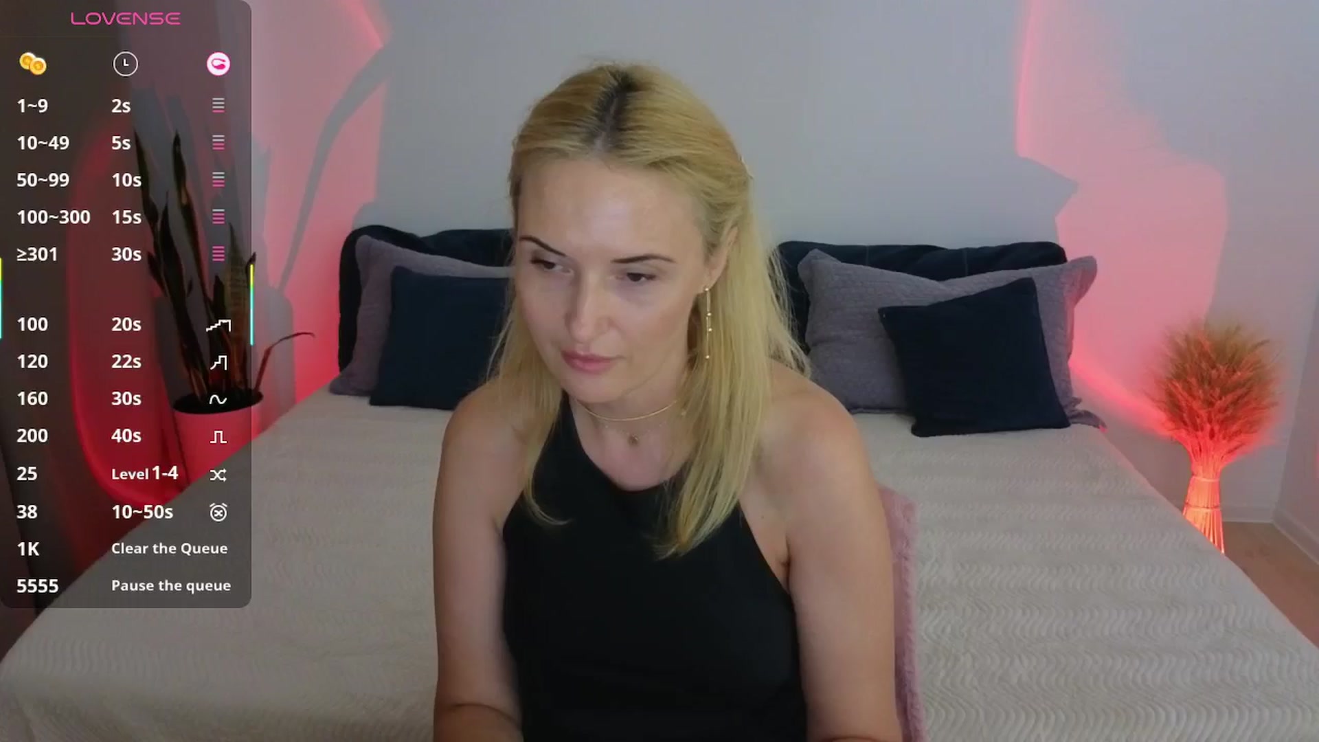 Gallery image thumbnail from AlisssaRose's myfreecams stream on, 08/08/2025, 24:03 image 4 of 20