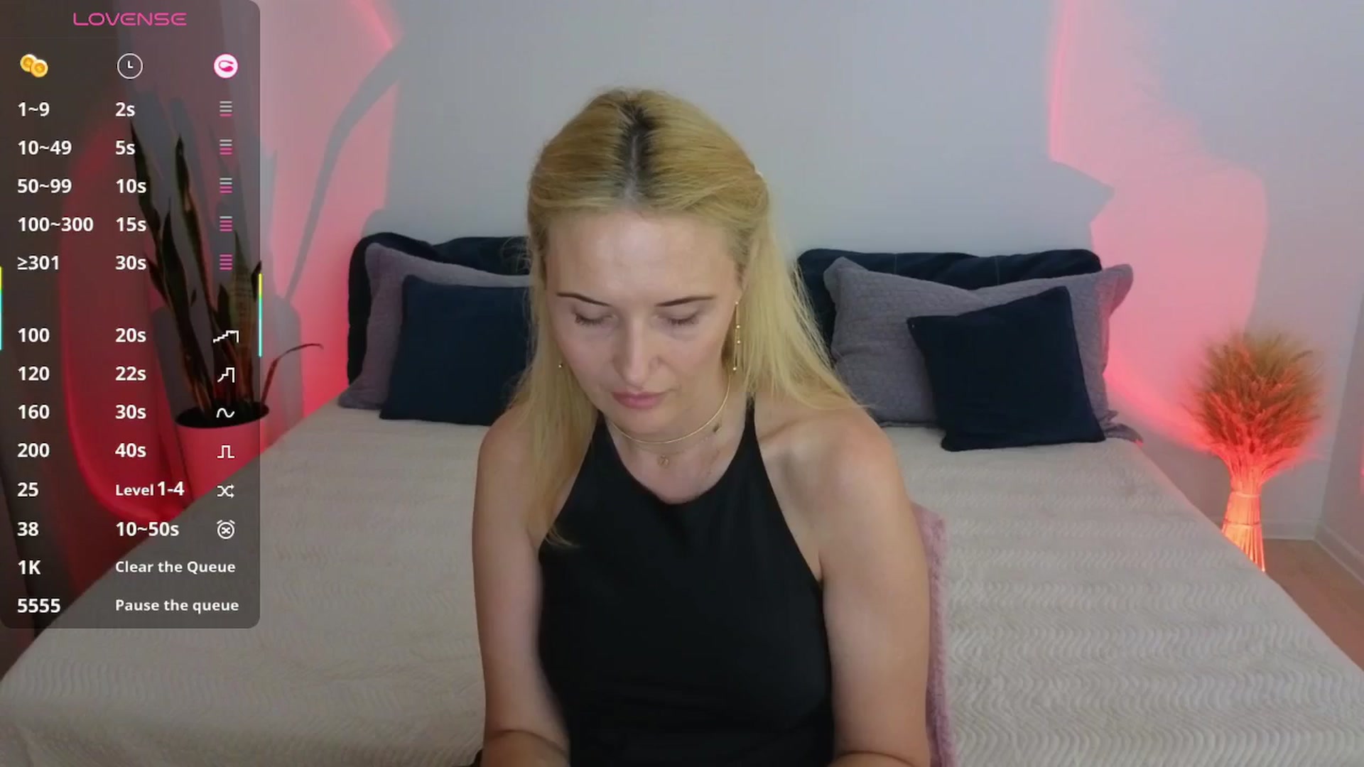 Gallery image thumbnail from AlisssaRose's myfreecams stream on, 08/08/2025, 24:03 image 10 of 20