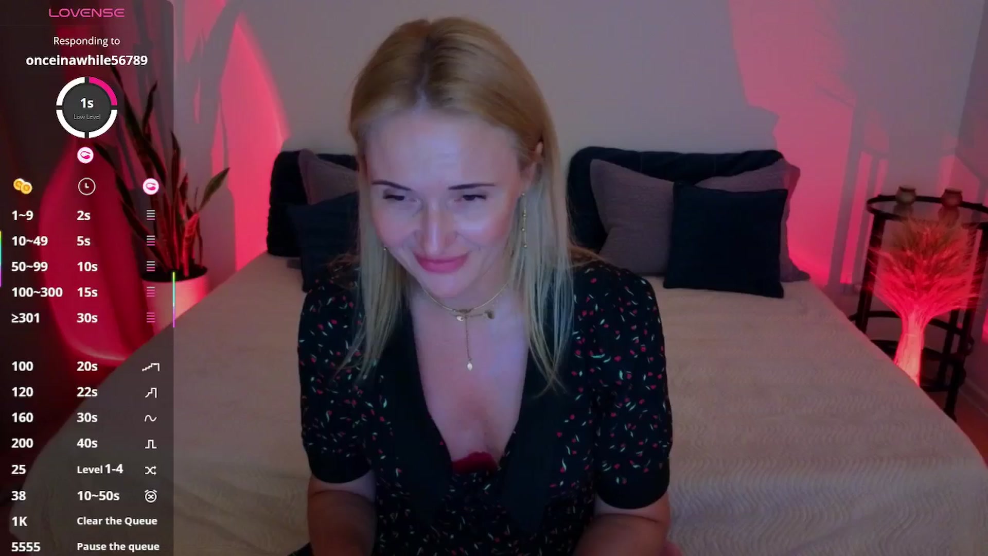Gallery image thumbnail from AlisssaRose's myfreecams stream on, 08/20/2025, 01:36 image 12 of 20