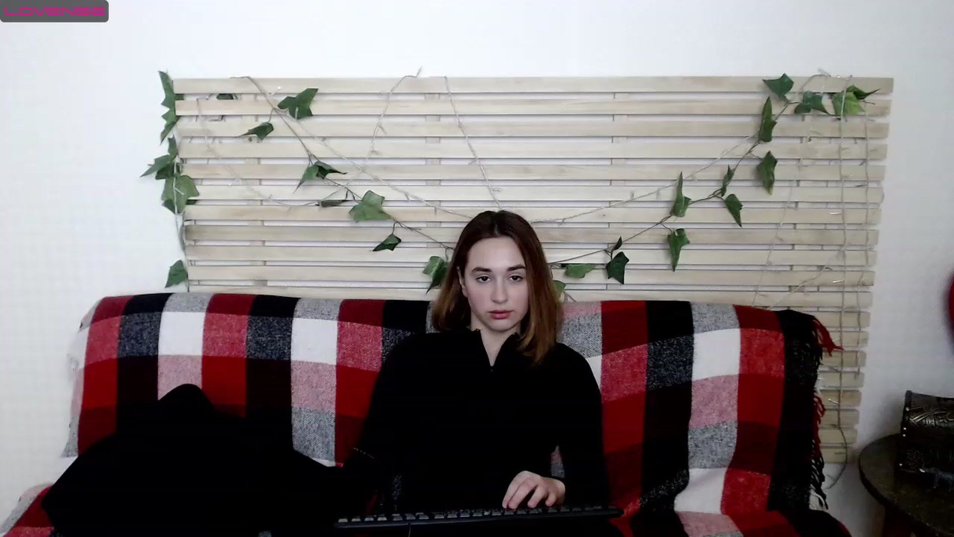 Gallery image thumbnail from Alisssa_Si's myfreecams stream on, 03/06/2023, 14:17 image 17 of 20