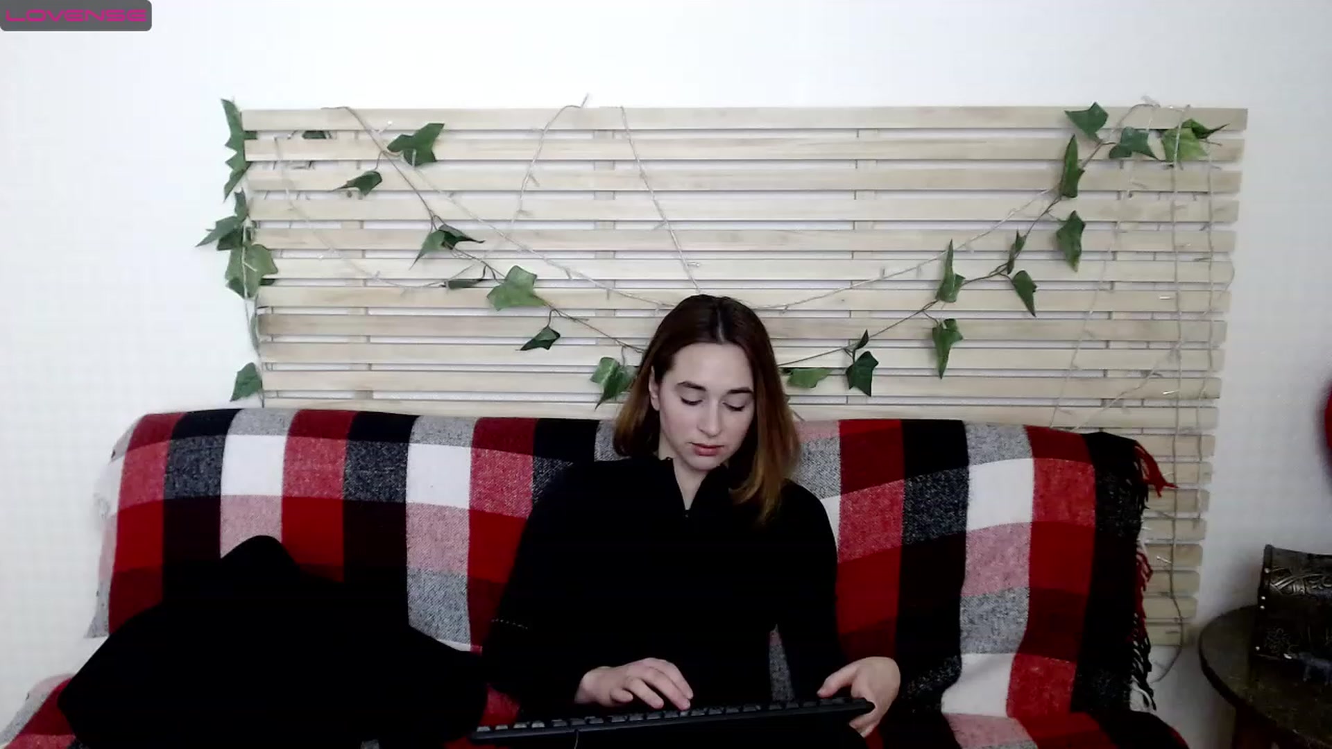 Gallery image thumbnail from Alisssa_Si's myfreecams stream on, 03/06/2023, 14:17 image 16 of 20