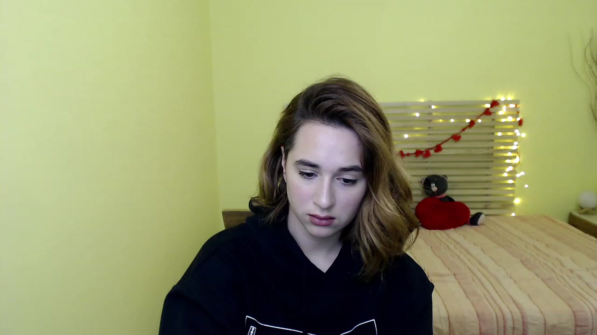 Gallery image thumbnail from Alisssa_Si's myfreecams stream on, 03/08/2023, 13:54 image 16 of 20