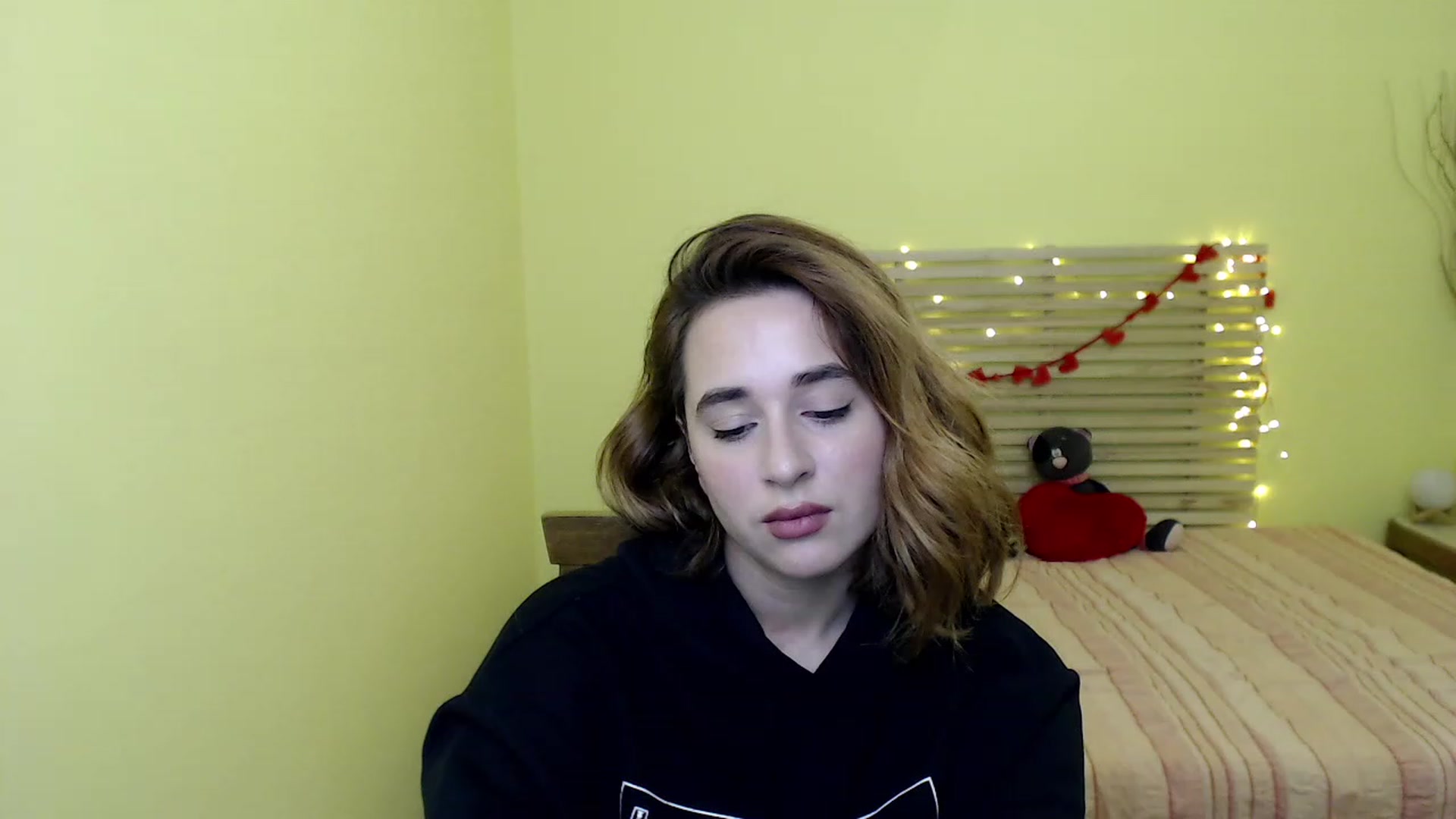 Gallery image thumbnail from Alisssa_Si's myfreecams stream on, 03/08/2023, 13:54 image 19 of 20