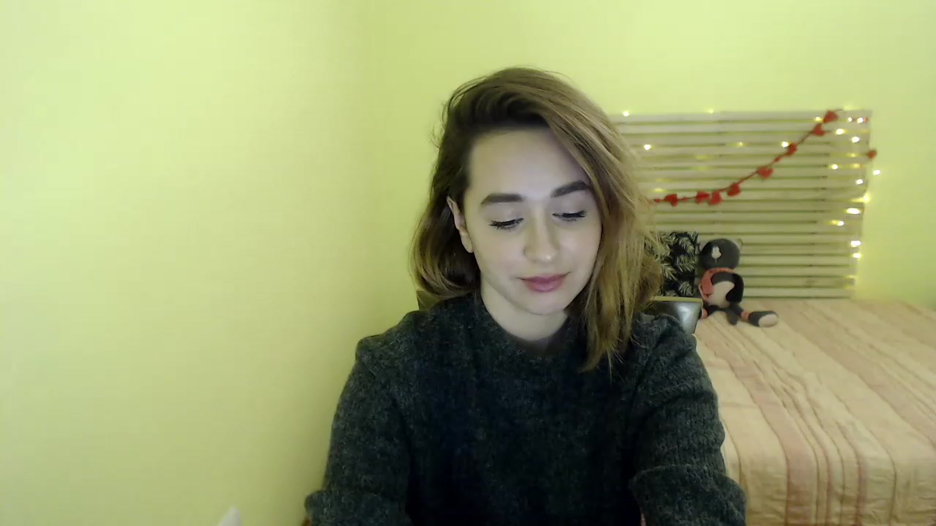 Gallery image thumbnail from Alisssa_Si's myfreecams stream on, 03/09/2023, 09:34 image 5 of 20