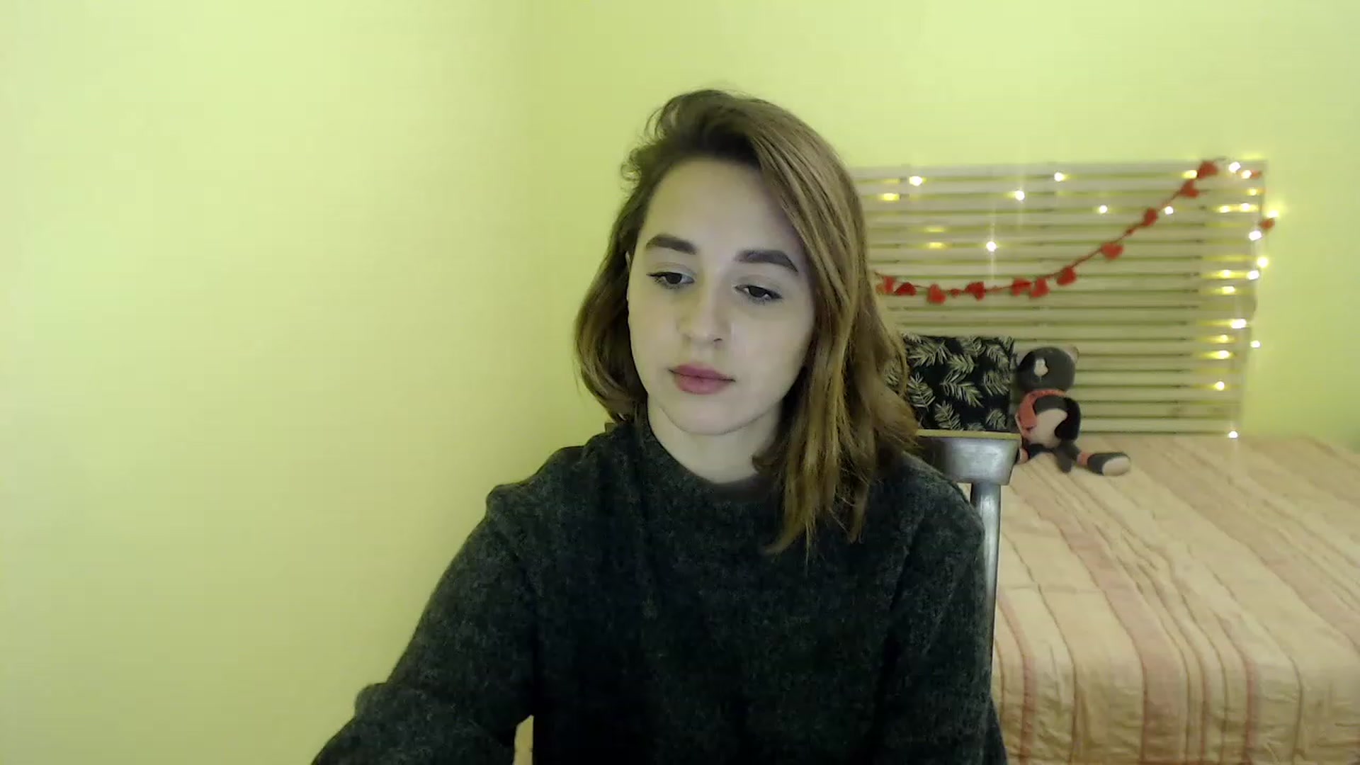 Gallery image thumbnail from Alisssa_Si's myfreecams stream on, 03/09/2023, 09:34 image 4 of 20