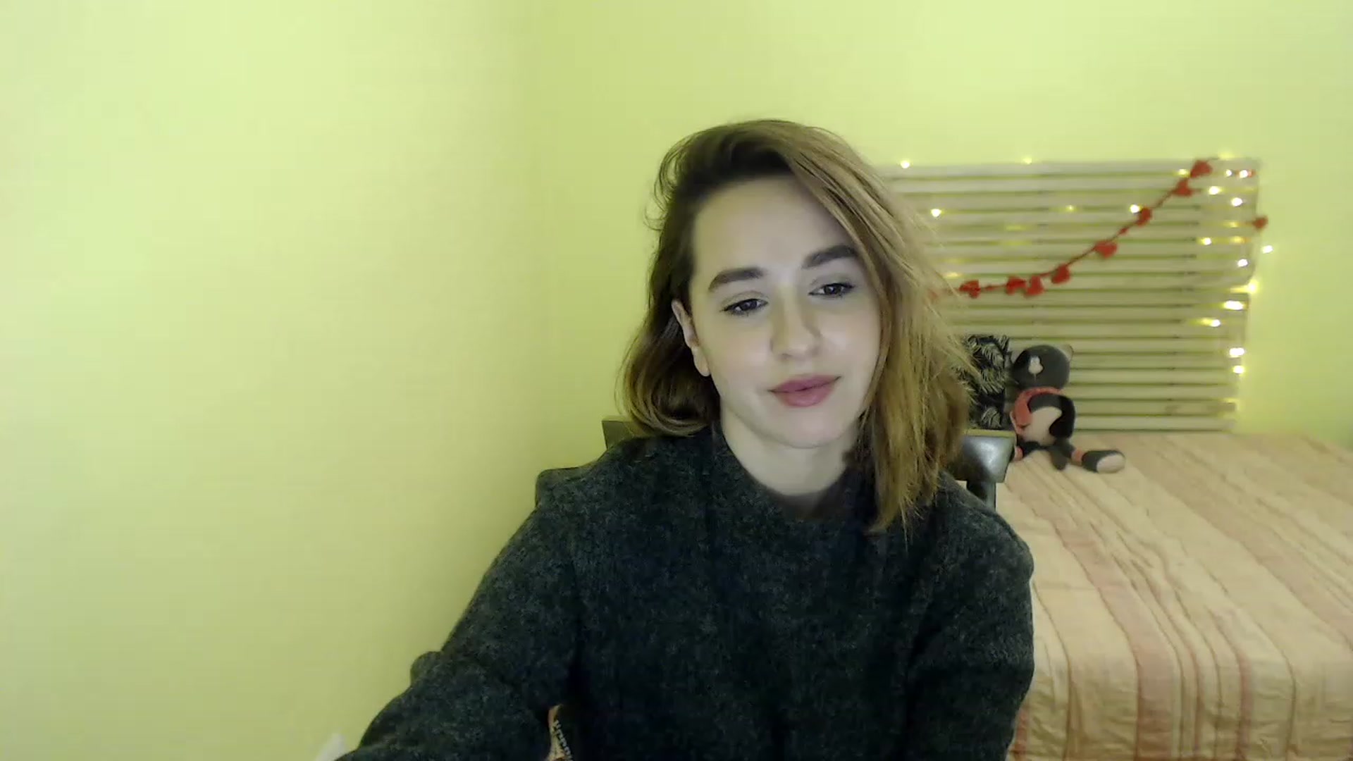 Gallery image thumbnail from Alisssa_Si's myfreecams stream on, 03/09/2023, 09:34 image 6 of 20
