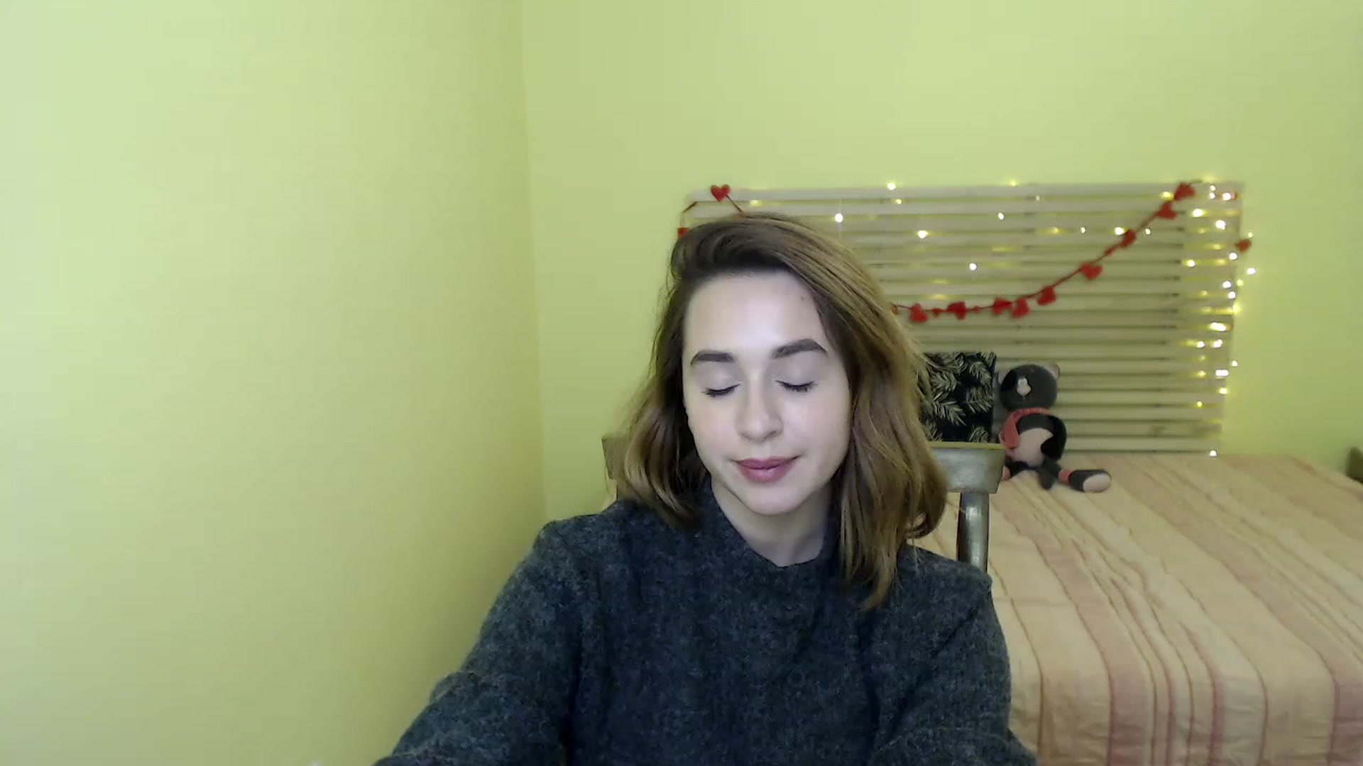 Gallery image thumbnail from Alisssa_Si's myfreecams stream on, 03/09/2023, 12:38 image 11 of 20