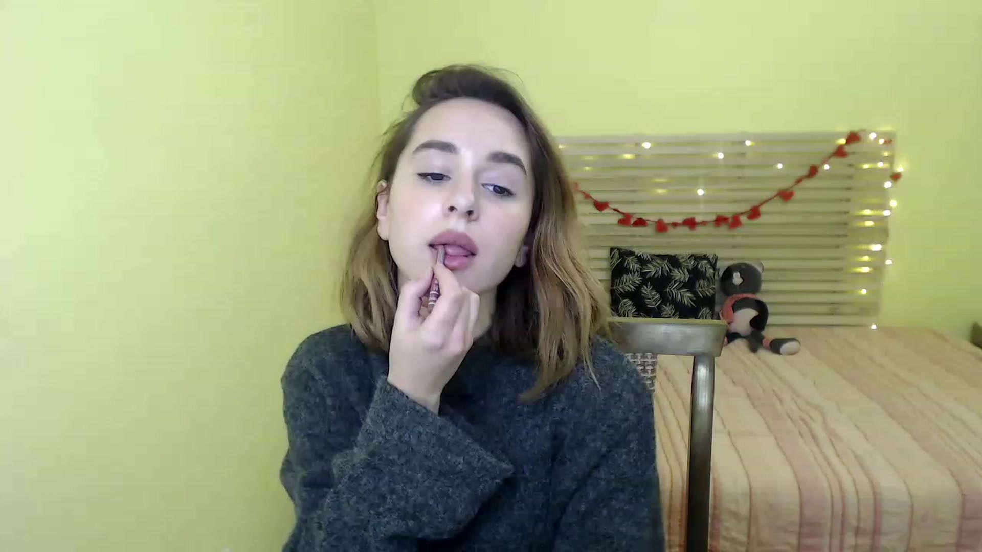 Gallery image thumbnail from Alisssa_Si's myfreecams stream on, 03/09/2023, 12:38 image 4 of 20
