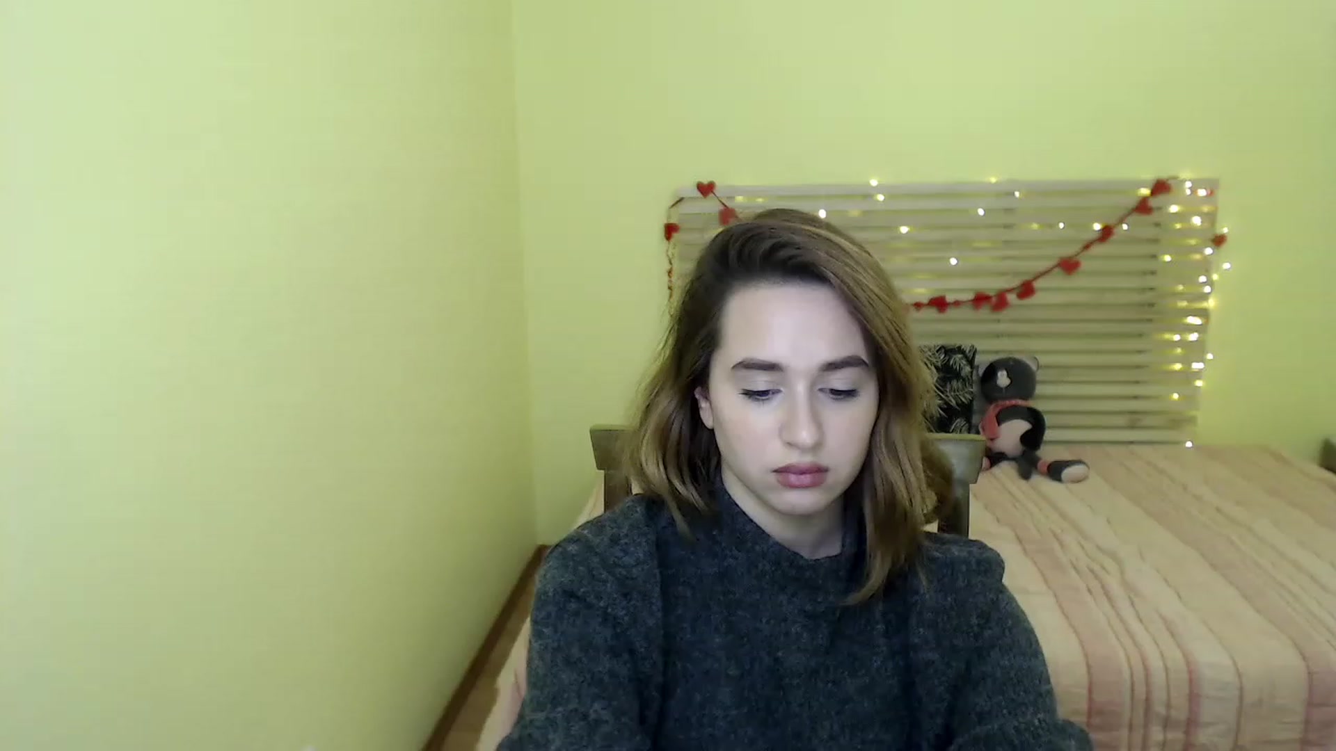 Gallery image thumbnail from Alisssa_Si's myfreecams stream on, 03/09/2023, 12:38 image 12 of 20