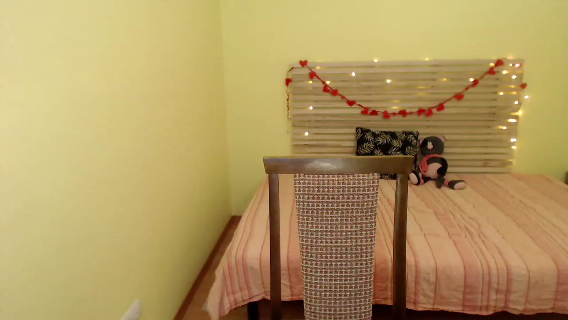 Gallery image thumbnail from Alisssa_Si's myfreecams stream on, 03/09/2023, 12:38 image 20 of 20