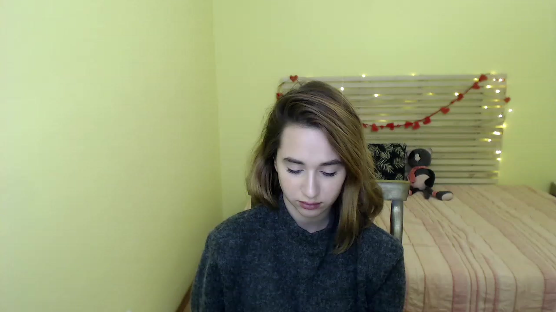 Gallery image thumbnail from Alisssa_Si's myfreecams stream on, 03/09/2023, 12:38 image 10 of 20