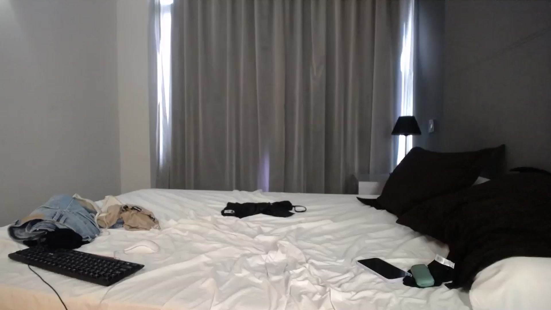 Gallery image thumbnail from AlissyaMay's myfreecams stream on, 05/19/2024, 08:19 image 5 of 20