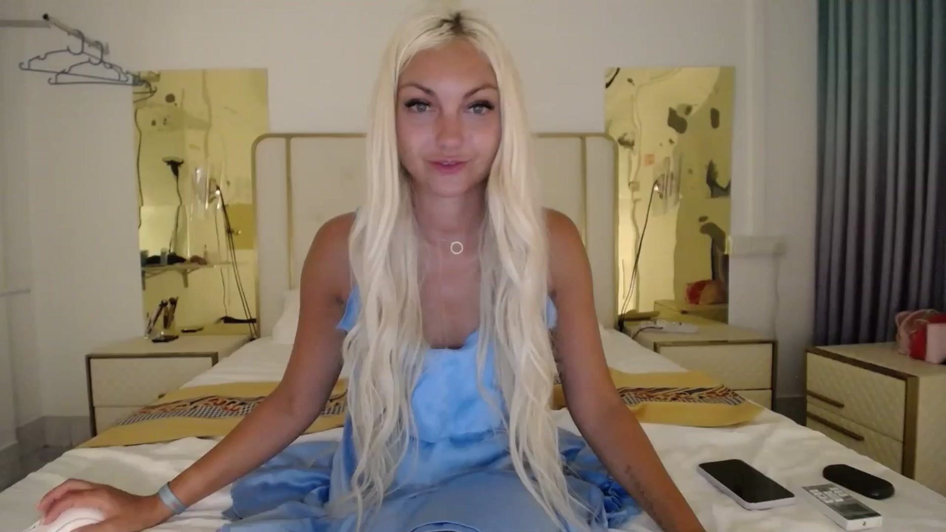 Gallery image thumbnail from AlissyaMay's myfreecams stream on, 06/16/2024, 20:59 image 2 of 20