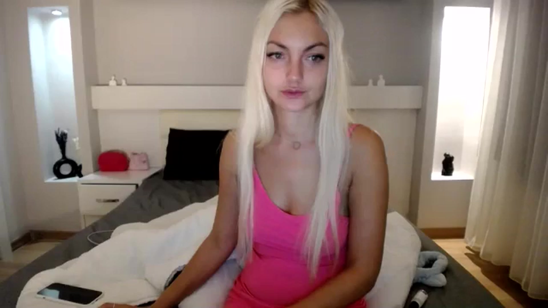 Gallery image thumbnail from AlissyaMay's myfreecams stream on, 08/08/2024, 02:17 image 5 of 20