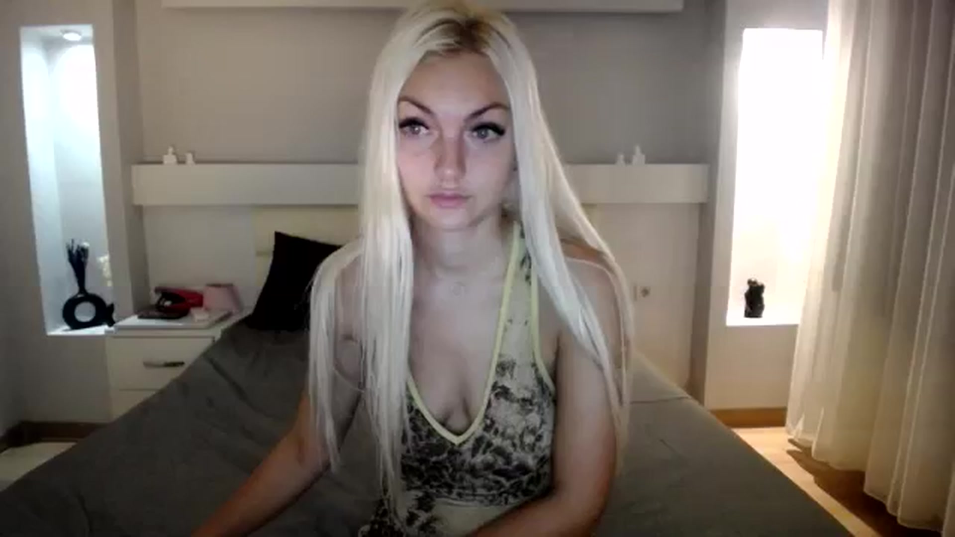 Gallery image thumbnail from AlissyaMay's myfreecams stream on, 08/09/2024, 13:34 image 5 of 20