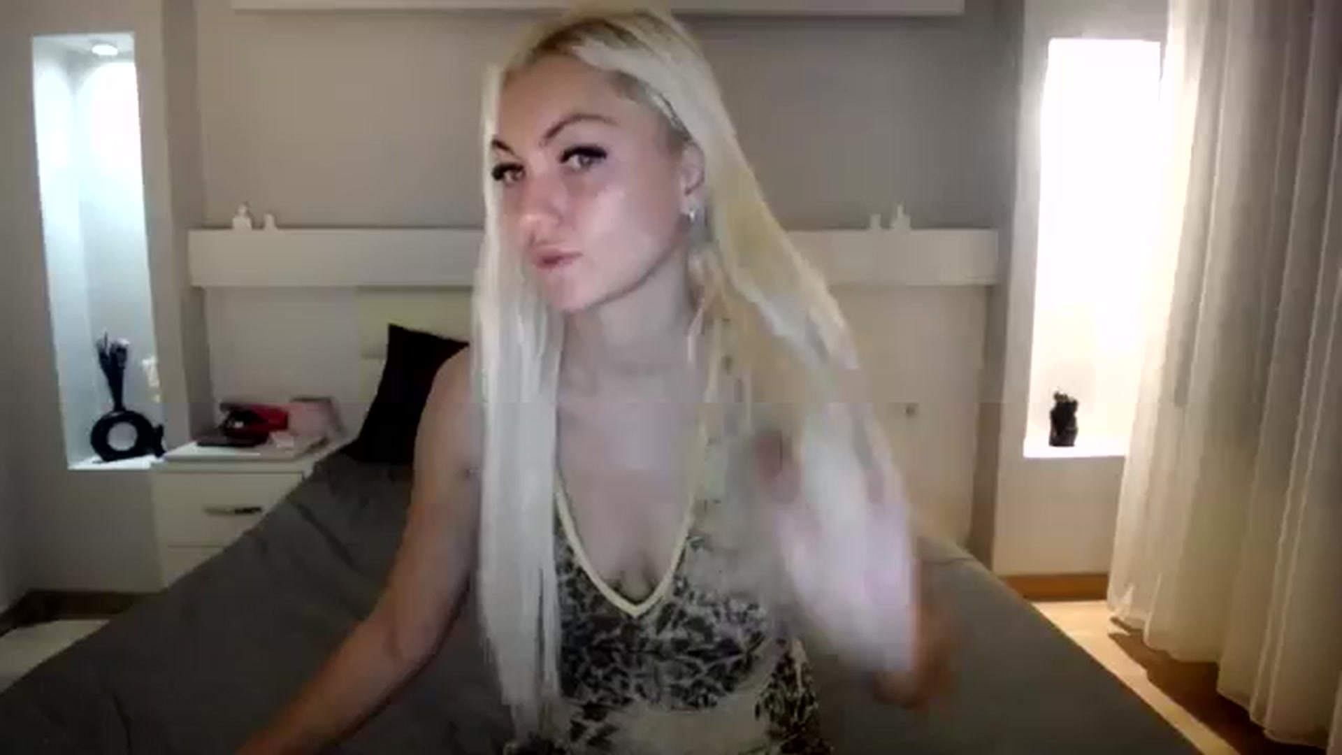 Gallery image thumbnail from AlissyaMay's myfreecams stream on, 08/09/2024, 13:34 image 13 of 20