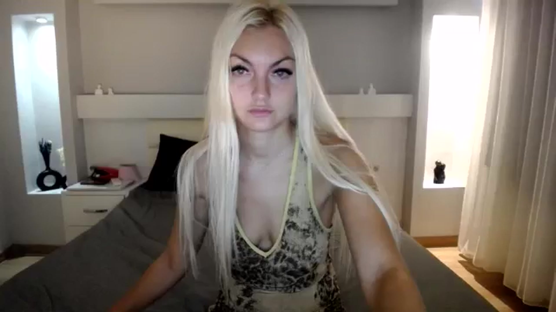 Gallery image thumbnail from AlissyaMay's myfreecams stream on, 08/09/2024, 13:34 image 6 of 20