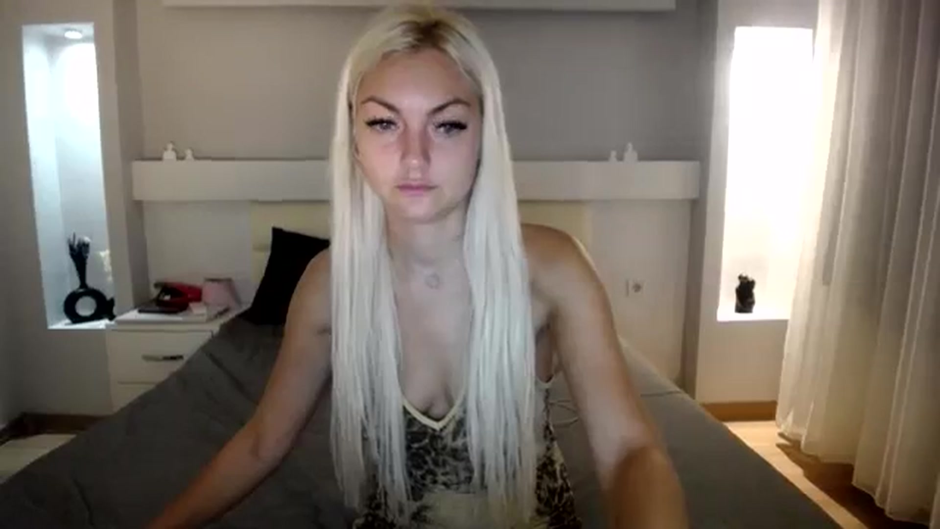 Gallery image thumbnail from AlissyaMay's myfreecams stream on, 08/09/2024, 13:34 image 15 of 20
