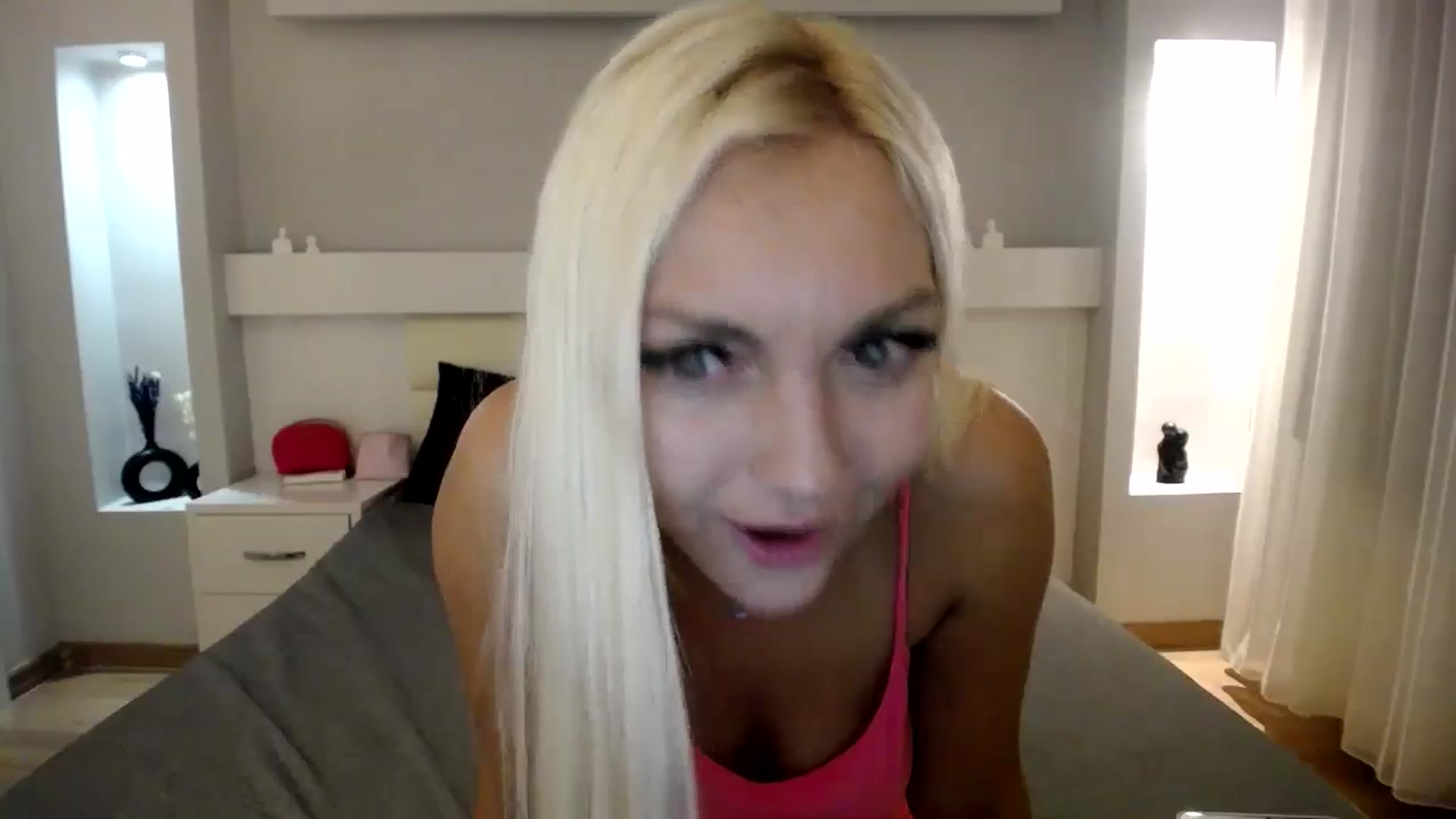 Gallery image thumbnail from AlissyaMay's myfreecams stream on, 08/10/2024, 24:00 image 16 of 20