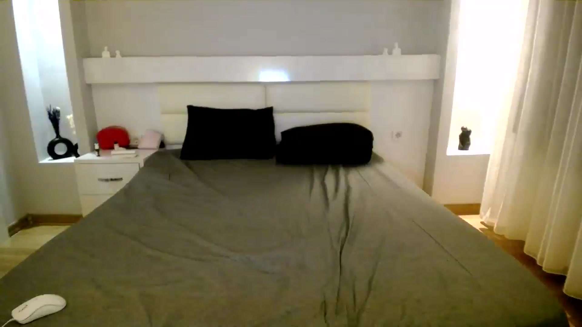 Gallery image thumbnail from AlissyaMay's myfreecams stream on, 08/10/2024, 18:55 image 16 of 20