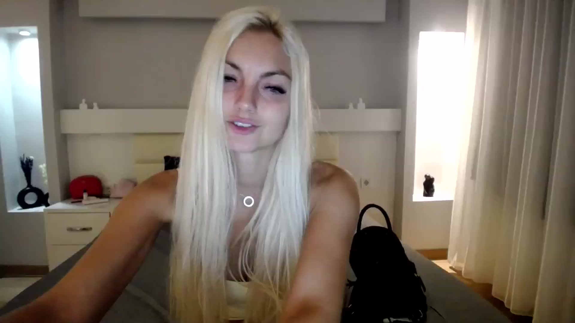 Gallery image thumbnail from AlissyaMay's myfreecams stream on, 08/11/2024, 24:38 image 11 of 20