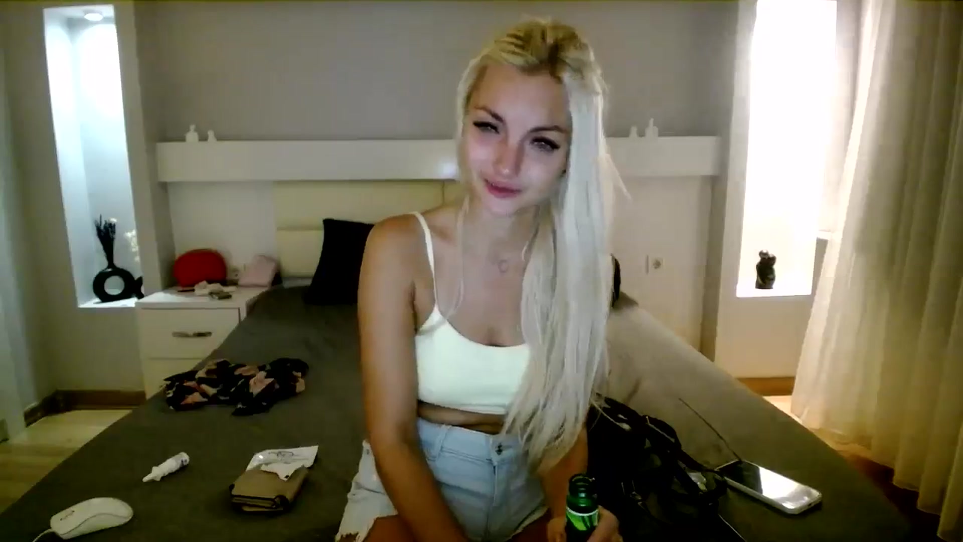 Gallery image thumbnail from AlissyaMay's myfreecams stream on, 08/11/2024, 02:09 image 6 of 20