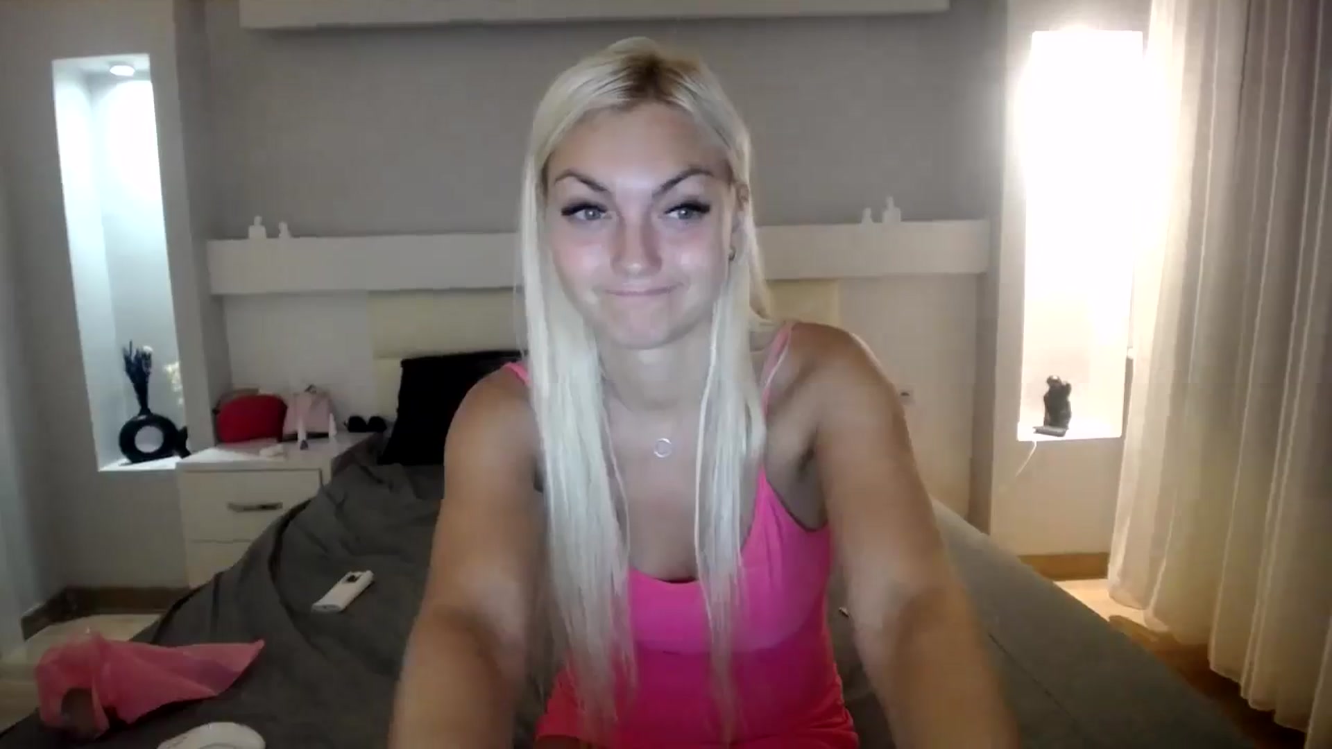 Gallery image thumbnail from AlissyaMay's myfreecams stream on, 08/12/2024, 02:53 image 3 of 20
