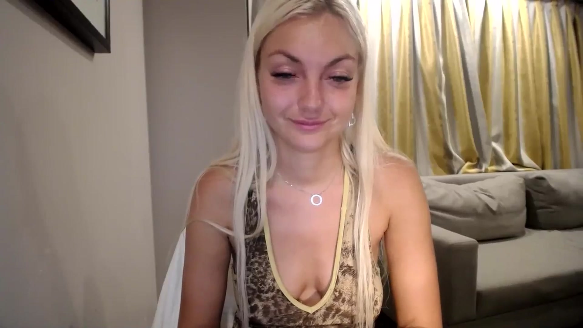 Gallery image thumbnail from AlissyaMay's myfreecams stream on, 08/16/2024, 24:50 image 11 of 20