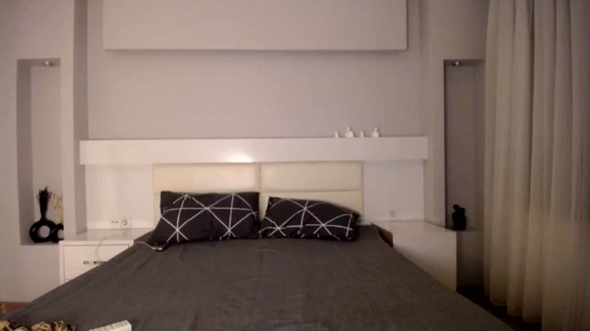 Gallery image thumbnail from AlissyaMay's myfreecams stream on, 08/26/2024, 04:53 image 2 of 20