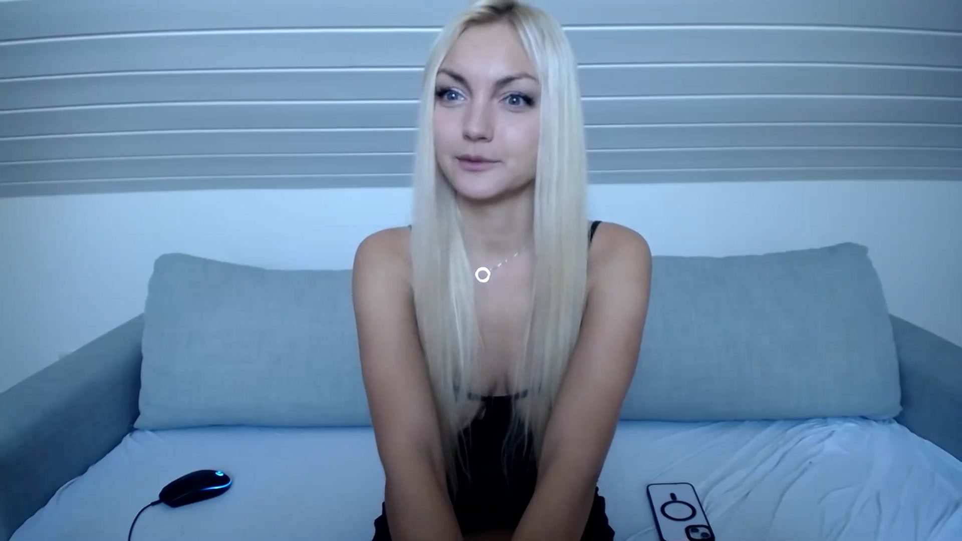 Gallery image thumbnail from AlissyaMay's myfreecams stream on, 09/14/2024, 13:33 image 3 of 20