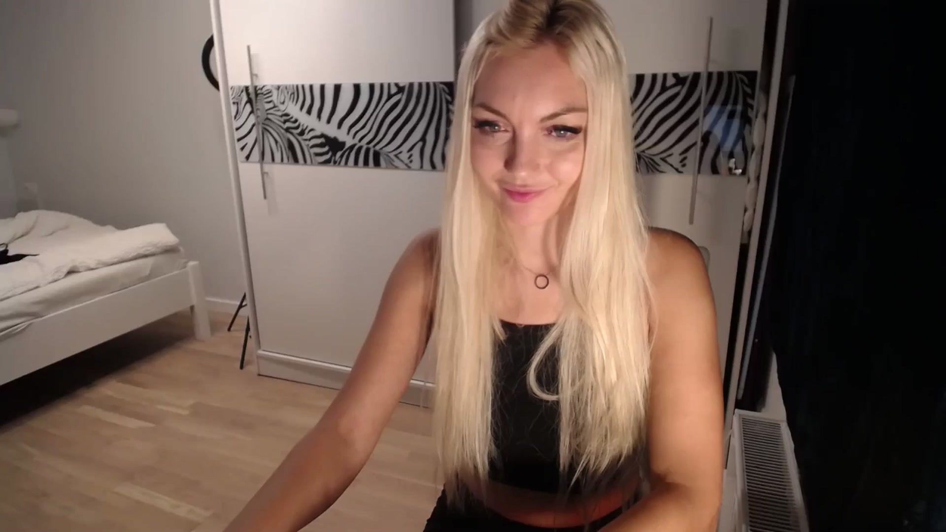 Gallery image thumbnail from AlissyaMay's myfreecams stream on, 09/21/2024, 21:45 image 1 of 20