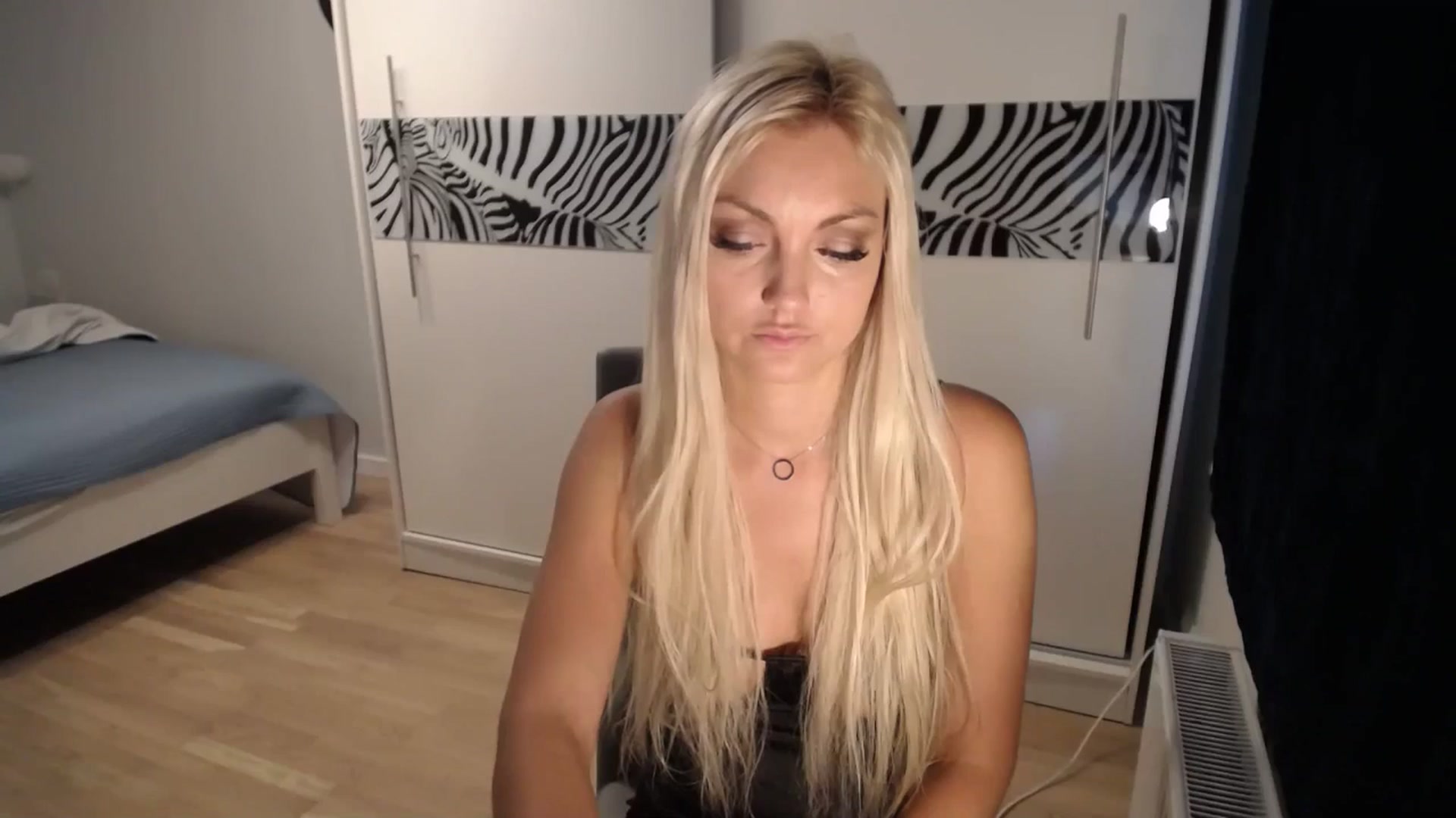 Gallery image thumbnail from AlissyaMay's myfreecams stream on, 09/24/2024, 09:25 image 18 of 20