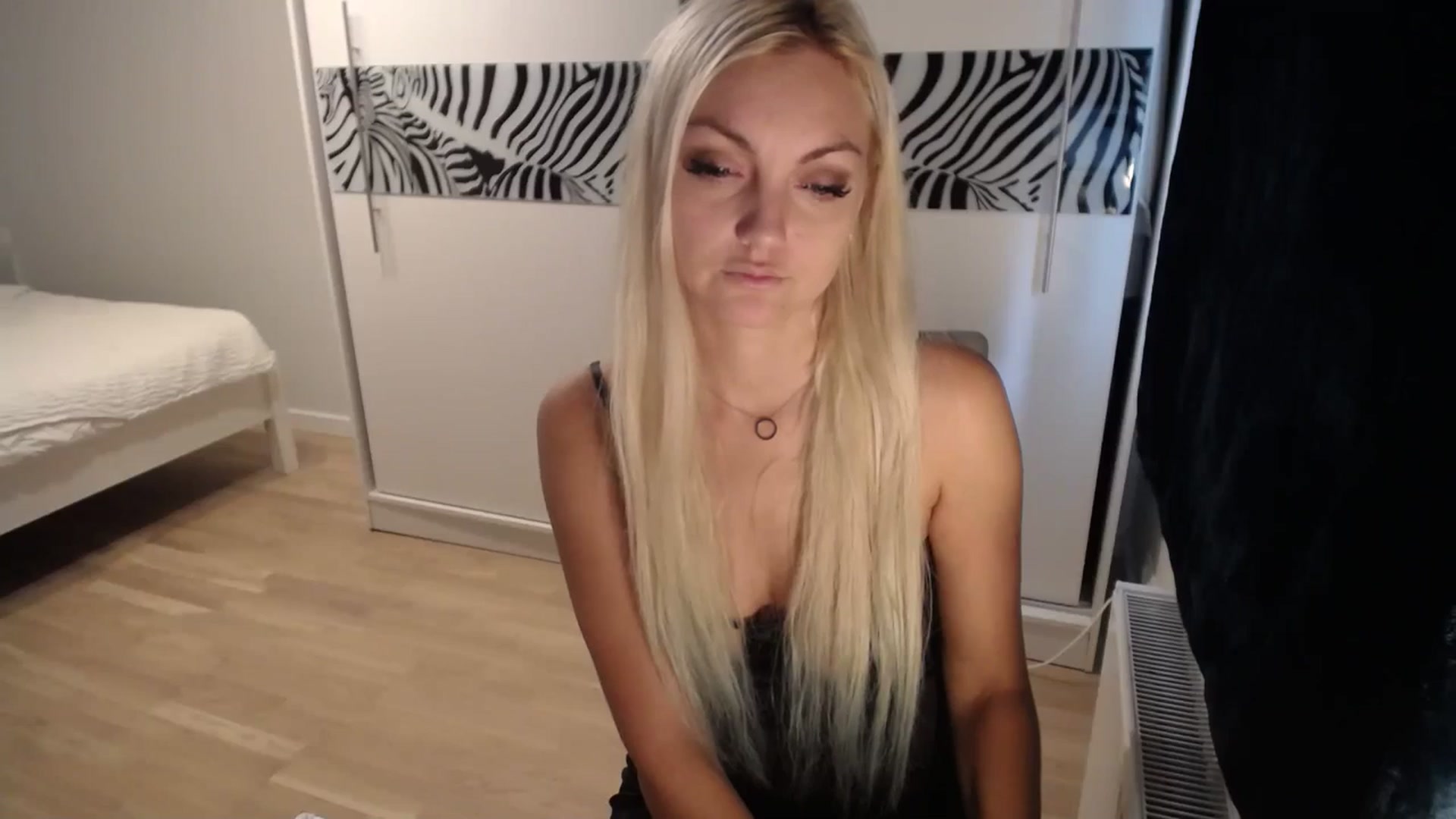 Gallery image thumbnail from AlissyaMay's myfreecams stream on, 10/01/2024, 10:20 image 8 of 20