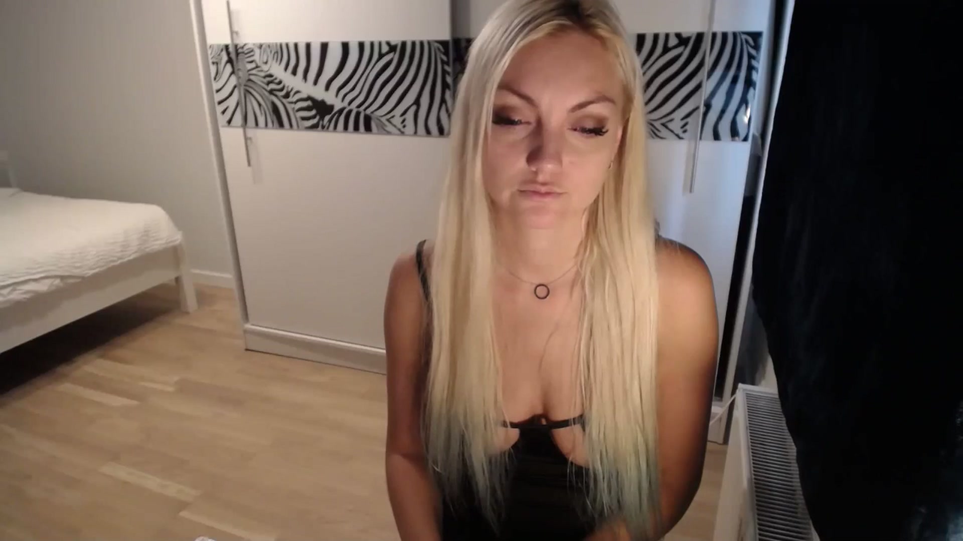 Gallery image thumbnail from AlissyaMay's myfreecams stream on, 10/01/2024, 10:20 image 12 of 20