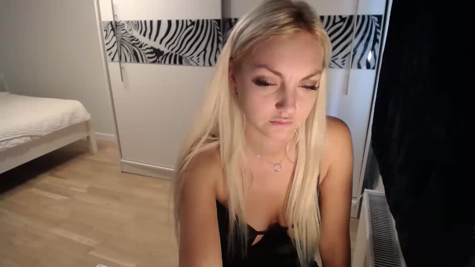 Gallery image thumbnail from AlissyaMay's myfreecams stream on, 10/01/2024, 11:26 image 11 of 20