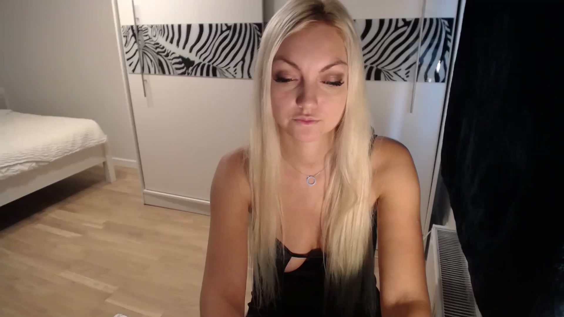 Gallery image thumbnail from AlissyaMay's myfreecams stream on, 10/01/2024, 12:12 image 8 of 20